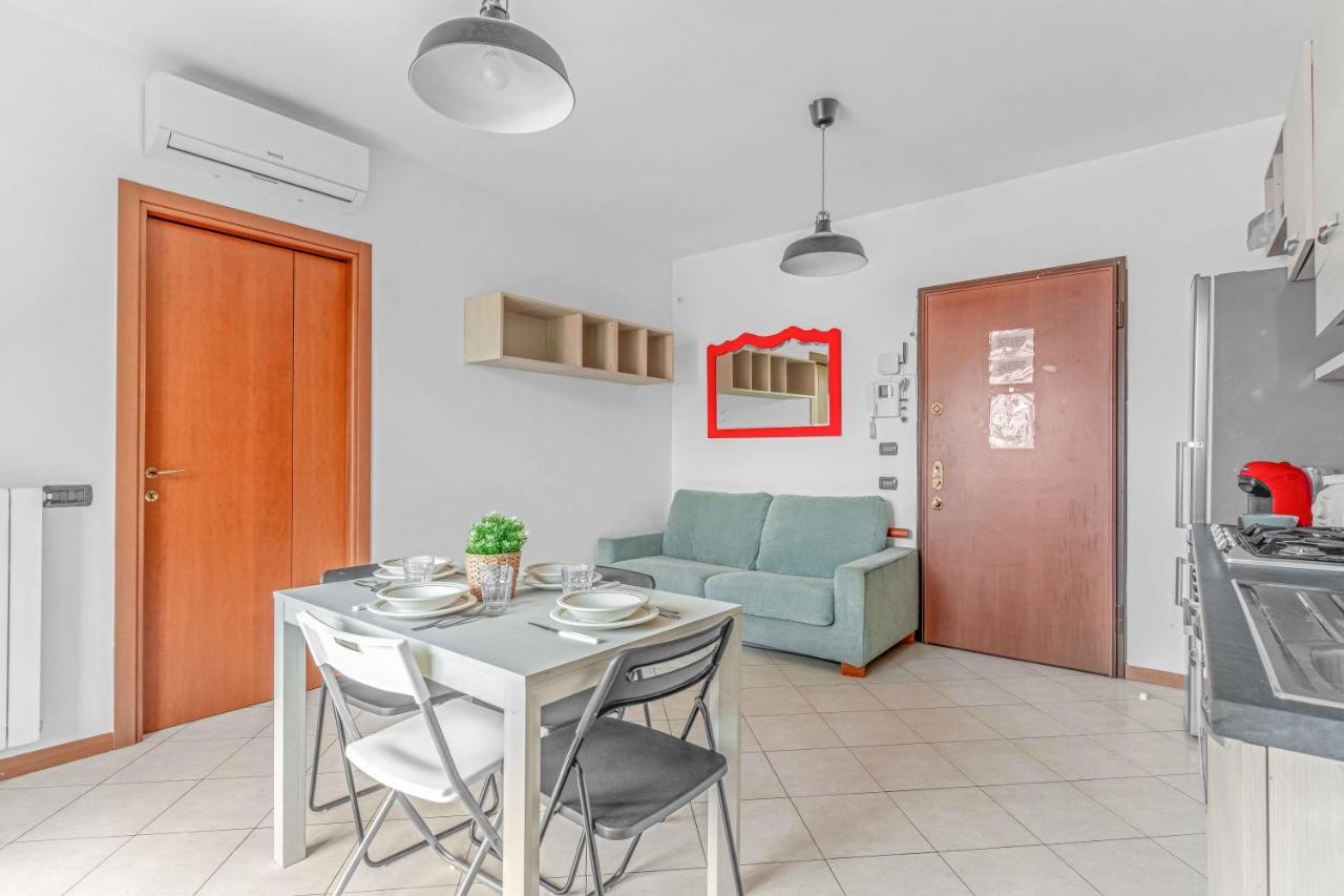 Frasi house, appartamento con terrazzo e spazioso. Milano Esterno foto